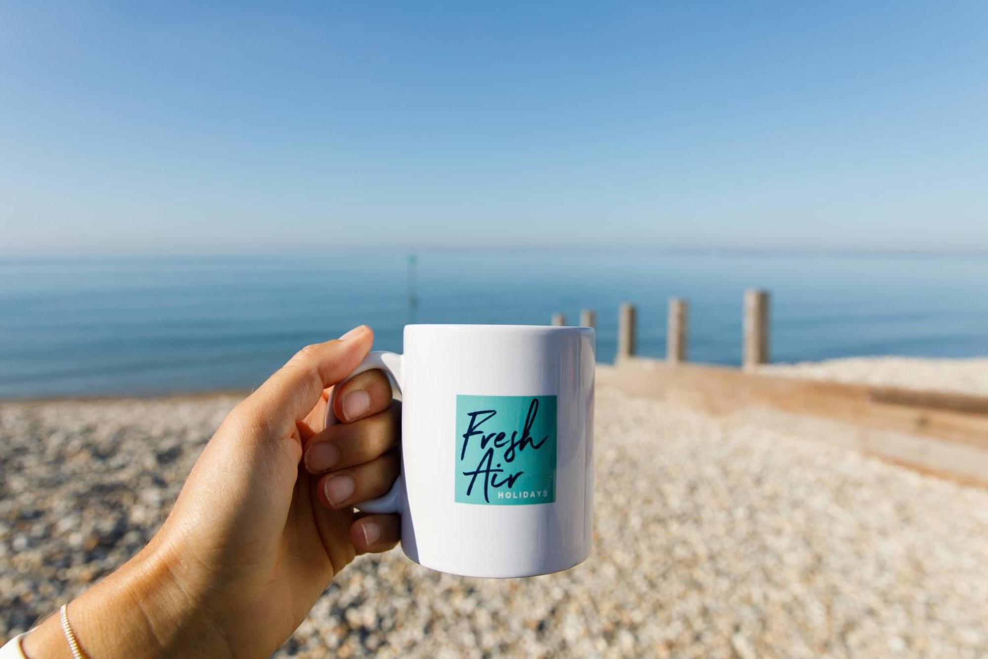 High-End Beachfront Getaway Sea View King Bed East Wittering Buitenkant foto
