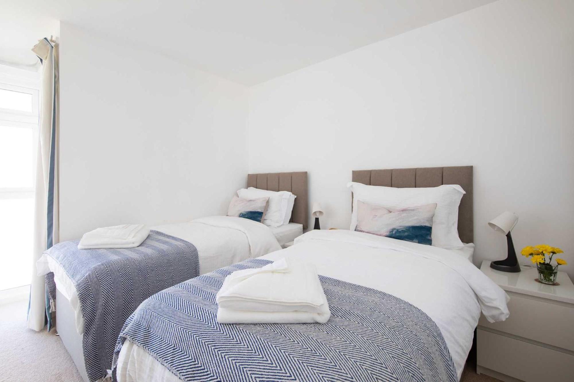 High-End Beachfront Getaway Sea View King Bed East Wittering Buitenkant foto