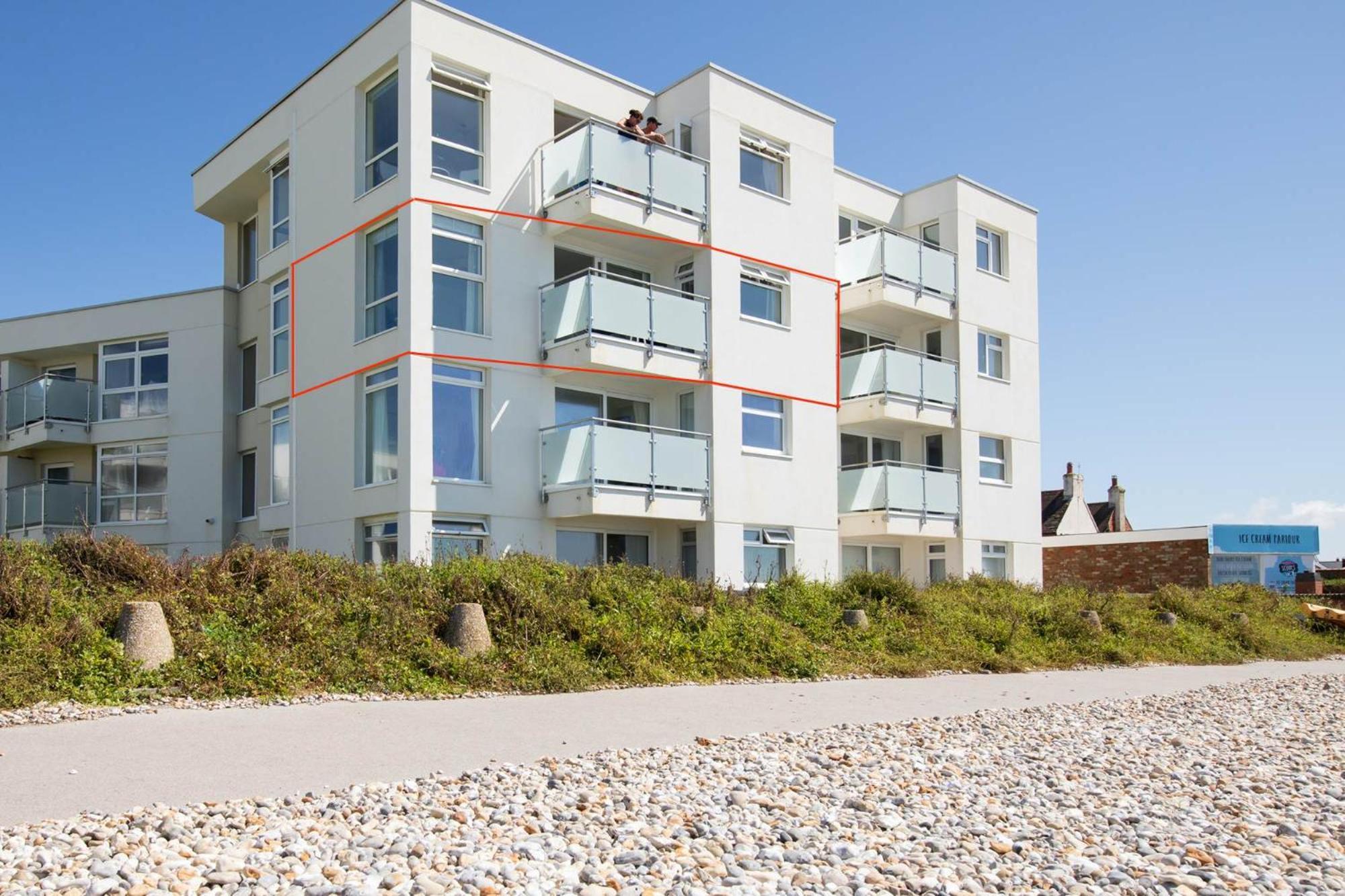High-End Beachfront Getaway Sea View King Bed East Wittering Buitenkant foto